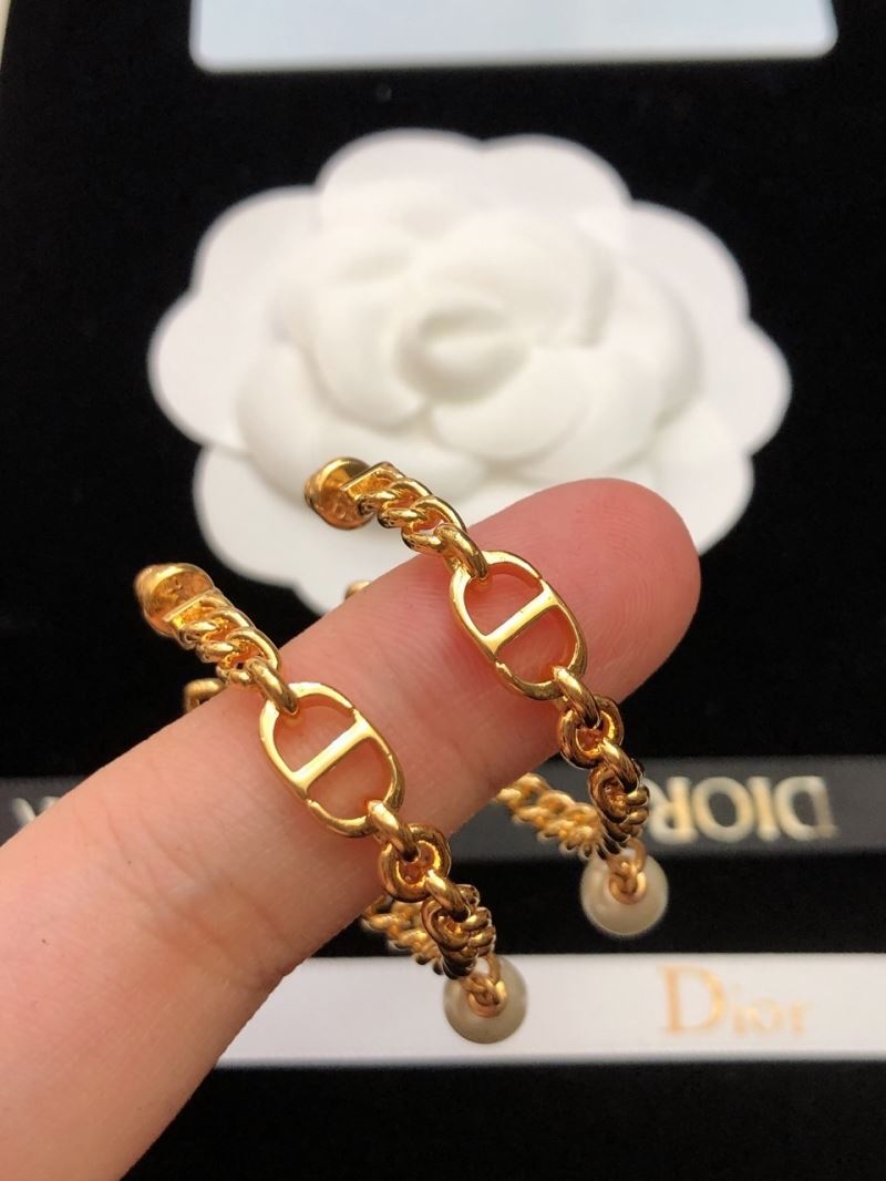 chr1st1an D10r earrings